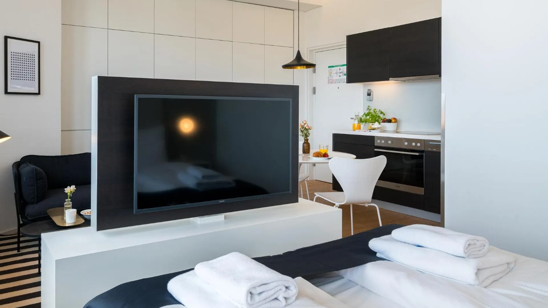 Vienna Residence, Philips Haus - Europlaza